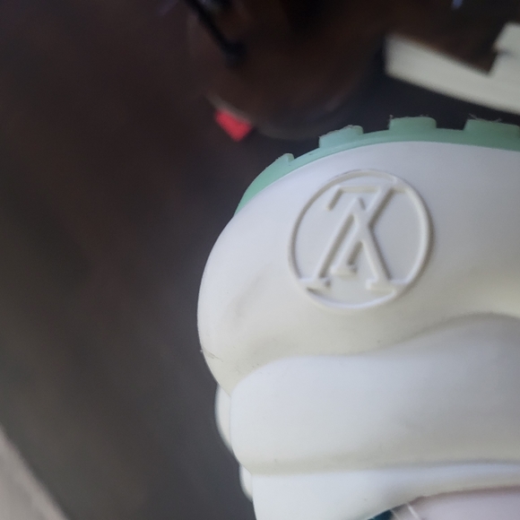 Auth louis vuitton archlight sneakers - Picture 14 of 15